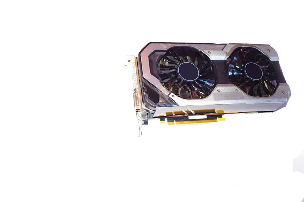 Bilgisayar Gtx1060 yedek parça beyaz arka plan üzerinde izole ekran kartı