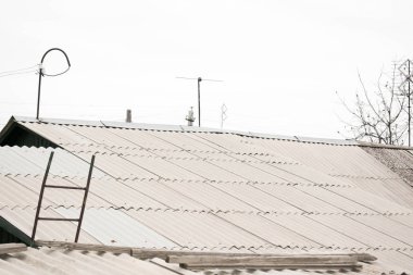 bir özel ev çatısı İnşaat malzemeleri tasarımı için kayrak ile kaplıdır