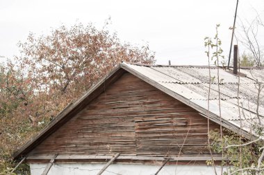 bir özel ev çatısı İnşaat malzemeleri tasarımı için kayrak ile kaplıdır