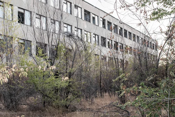 Antigua Casa Ruinas Abandonada Sin Ventanas Puertas Locales Residenciales Para —  Fotos de Stock