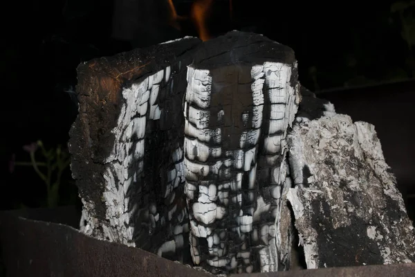 Fuoco Bruciato Cenere Legno Frassino Sfondo Progettazione — Foto Stock