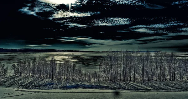 Noche invierno río, foto en blanco y negro, Volga, Rusia —  Fotos de Stock