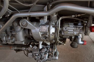 Eski Uçak Motoru kapat