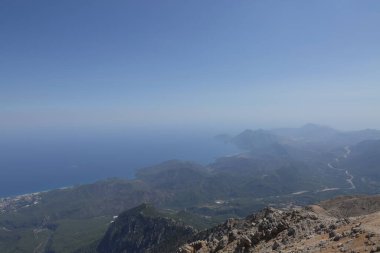 Yüksek dağlar Antalya Türkiye 'den görünüyor 