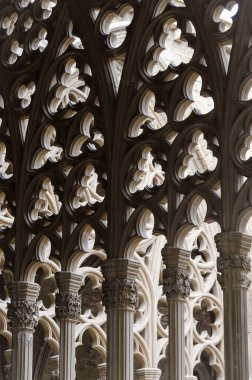 Seu Vella de Lleida'nın bazı sütunlarında mozaik.