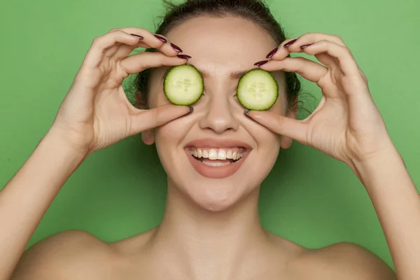 Happy Young Woman Posing Slices Cucumber Her Face Green Background — Stock Photo, Image