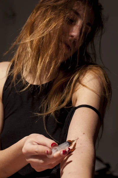 Drugs Addicted Girl Syringe Using Drugs — Stock Photo, Image