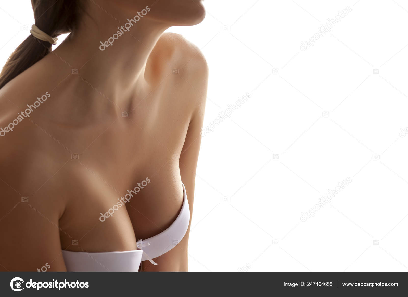 Looking Fresh And Beautiful Stock Photo - Download Image Now - Cleavage -  Breasts, Women, One Woman Only - iStock