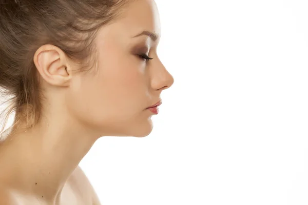 Vista Del Perfil Una Joven Con Los Ojos Cerrados Sobre — Foto de Stock