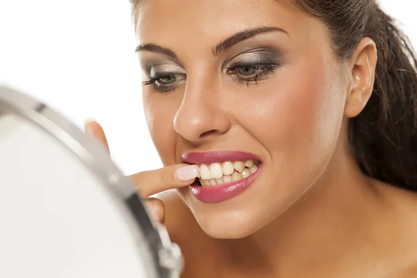 Young Beautiful Woman Cleans Her Teeth Nails Front Mirror — Stock Photo, Image