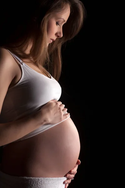 Retrato Mujer Embarazada Sobre Fondo Oscuro — Foto de Stock