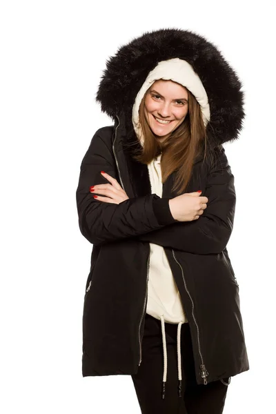 Молода Модель Зимовій Куртці Капюшоном Позує Білому Тлі — стокове фото