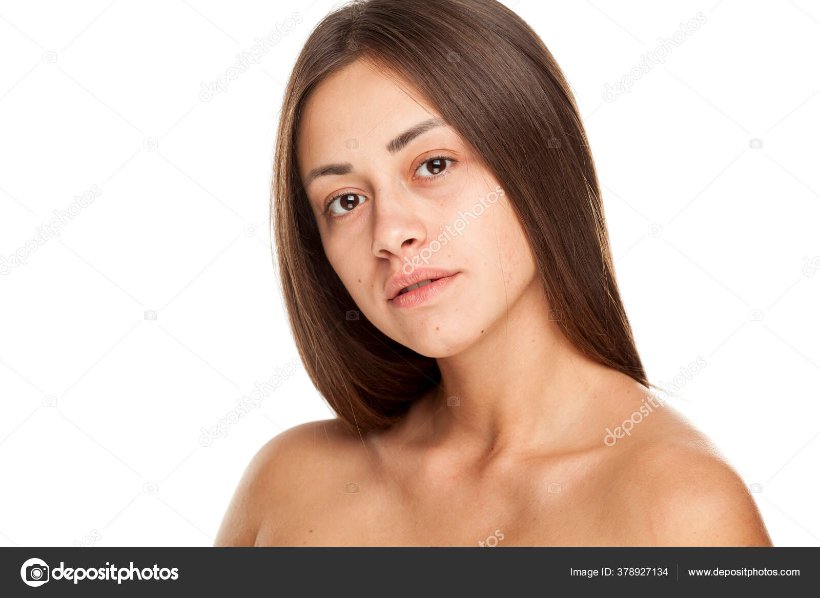 Retrato De Uma Garota Bonita Sem Maquiagem Em Uma Consulta De Beleza Imagem  de Stock - Imagem de frasco, adolescente: 256243983