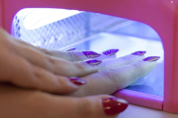 Woman Drying Her Nail Polish Lamp — Stock Photo, Image