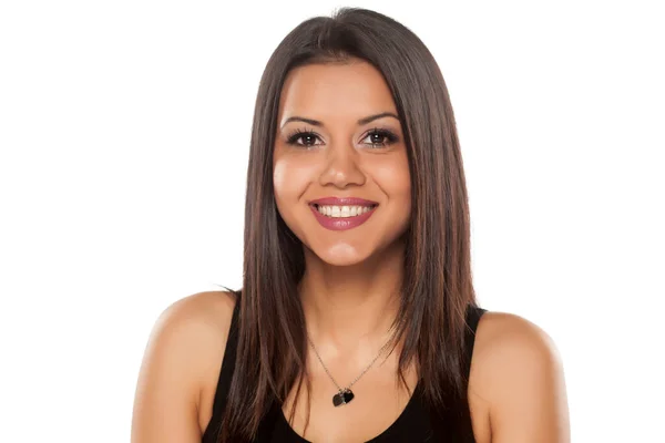 Sonriente Joven Mujer Bonita Piel Oscura Sobre Fondo Blanco — Foto de Stock