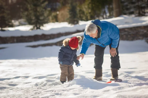 Grandfather Teaching Grandson How Fish Lake Winter — Stock Photo, Image