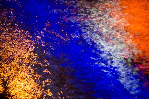 Reflexão Luz Colorida Sobre Água Fundo Água Abstrato — Fotografia de Stock
