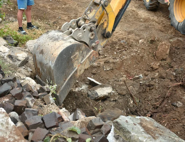 Excavadora Utilizada Para Desenterrar Tocones Árboles Raíces Ciudad — Foto de Stock