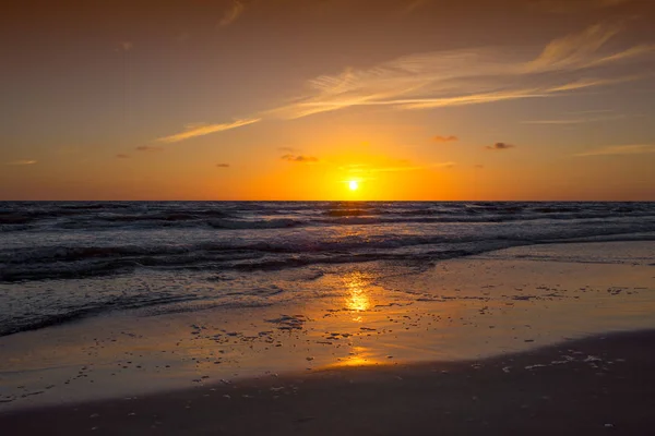 Amazing Zonsondergang Het Strand Aan Baltische Zee — Stockfoto