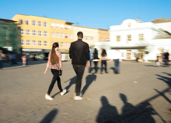 People Walking Street Sunny Day Motion Blur — Stock Photo, Image