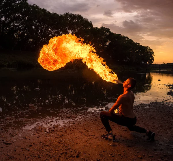 Man Fire Eater Blowing Large Flame His Mouth — Stock Photo, Image