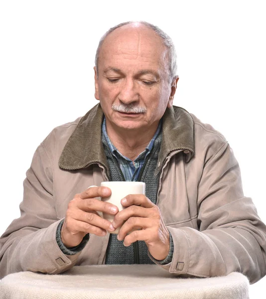 Porträt Eines Älteren Mannes Der Kaffee Oder Tee Auf Weißem — Stockfoto
