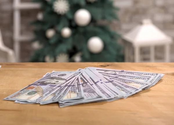 Много Долларов Сша Рождественском Фоне — стоковое фото
