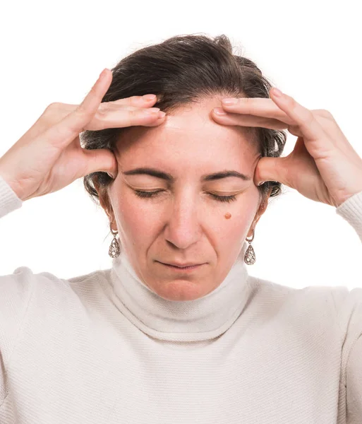 Gezondheidszorg, stress en hoofdpijn concept. Gestresste vrouw Touchin — Stockfoto