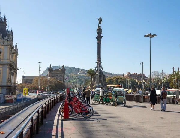 BARCELONA, ESPANHA - FEVEREIRO 22, 2019: O Monumento de Colombo ou T — Fotografia de Stock