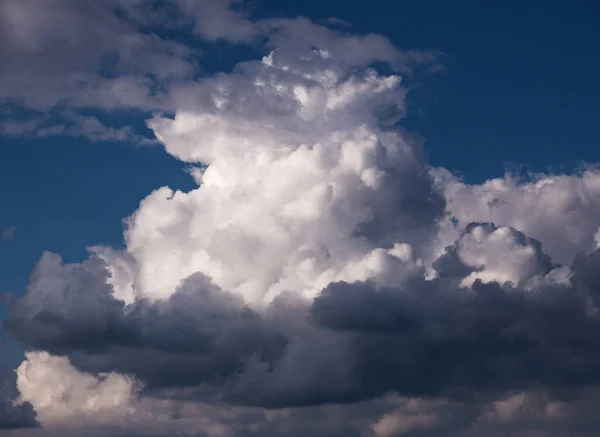 Fondo natural abstracto con nubes — Foto de Stock