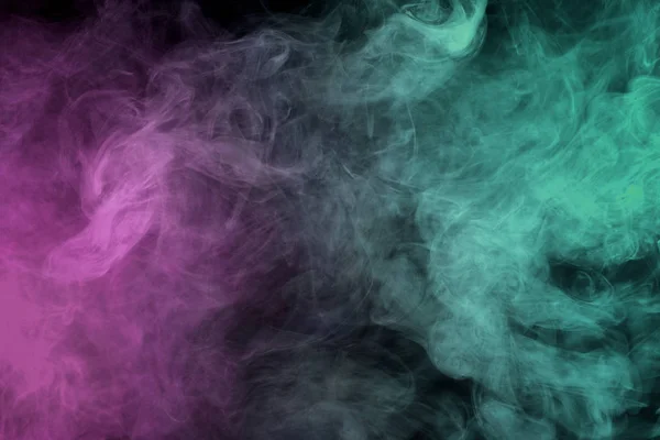 Абстрактний дим на темному тлі. Рух кольорового диму — стокове фото