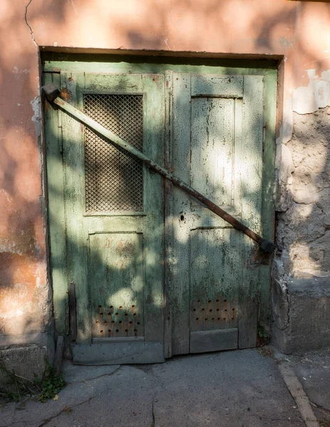 Fragment of a wooden door — Stock Photo, Image