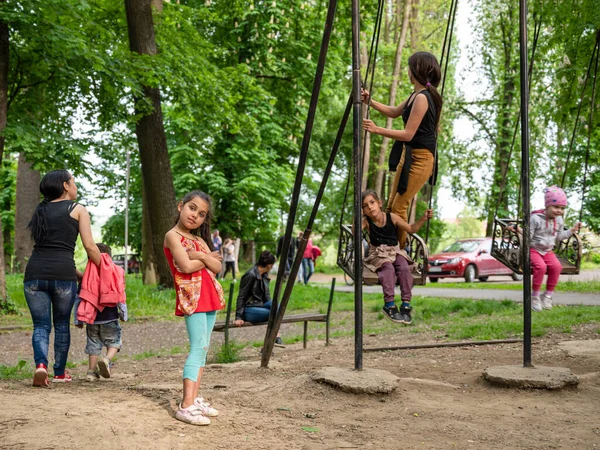 Uzhhorod Ukraine Maj 2020 Dzieci Bawiące Się Placu Zabaw Użhorod — Zdjęcie stockowe