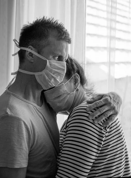 Couple Medical Face Masks Posing Home Quarantine — Stock Photo, Image
