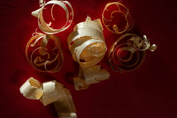 Concetto Lavorazione Del Legno Segatura Fondo Rosso — Foto Stock