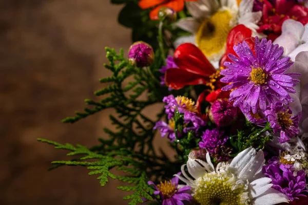 Nahaufnahme Eines Schönen Straußes Heller Blumen — Stockfoto