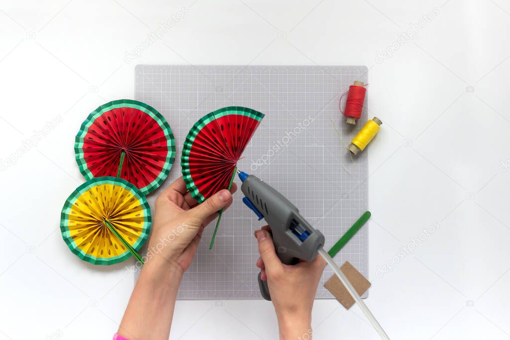 DIY instruction. Step by step tutorial. Making decor for summer birthday party - red and yellow watermelon fan. Craft tools and supplies. Step 7.