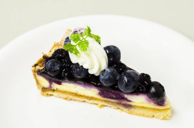 Yaban mersinli cheesecake