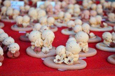 Sevimli çift seramik