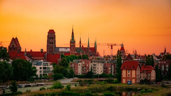 Gród Kolorowy Gdańska Kościół Mariacki Zachodzie Słońca — Zdjęcie stockowe