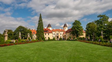 Walbrzych, Lower Silesia, Polonya - 09 / 13 / 2019: Silezya bölgesindeki en büyük kale olan Ksiaz kalesi