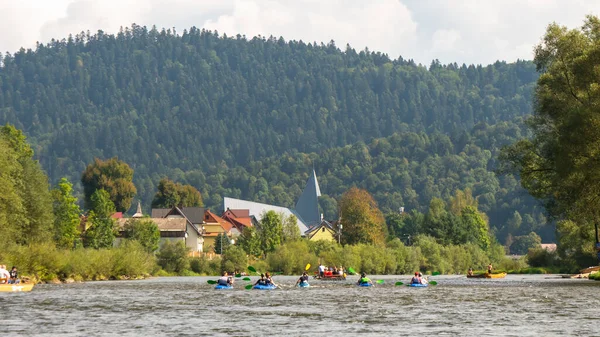 Tradycyjny Rafting Dunajcu Pieniny Polska — Zdjęcie stockowe