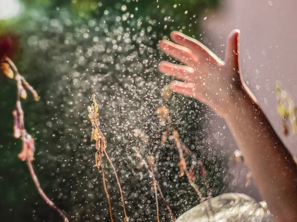 Spray spel vader en zoon — Stockfoto