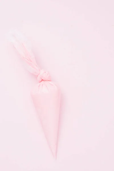 Close Colored Piping Bag Pink Frosting Pink Background Top View — Stock Photo, Image