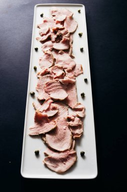 İtalya'da vitello tonnato yapma