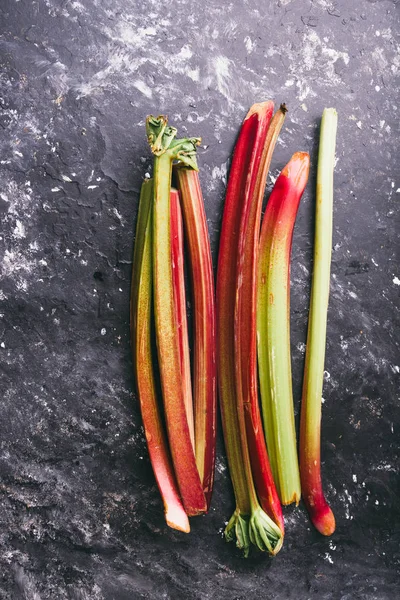 Fresh organic rhubarb — Stock Photo, Image