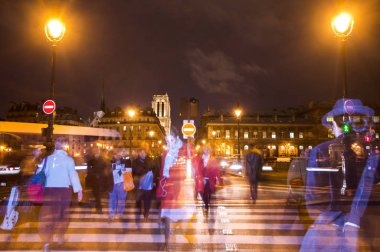 insanlar Paris