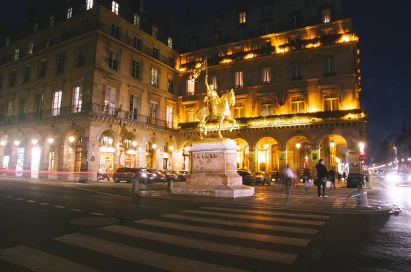 Estátua de Joana d 'Ark em Paris. França — Fotografia de Stock