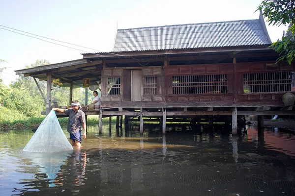 Ratchaburi, Tailandia: noviembre 25,2018 - Estilo de vida del folk tailandés — Foto de Stock