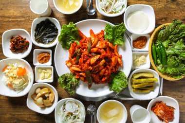 Sağlıklı Kore yemek masası